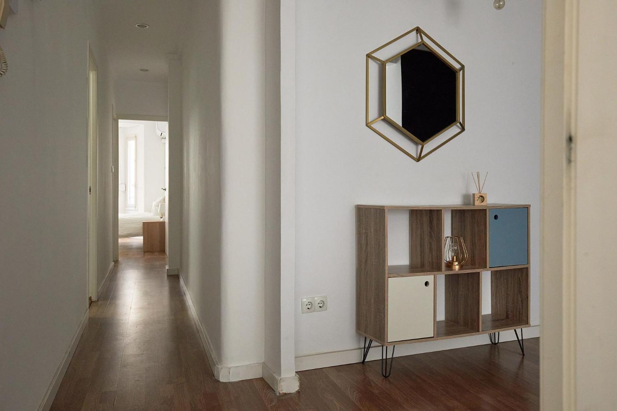 Low Cost Apartments Center Elche Eksteriør billede